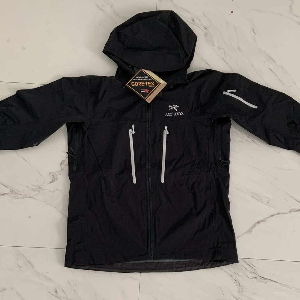 Arc'teryx Alpha SV Jacket Black and White Logo Men’s size Large